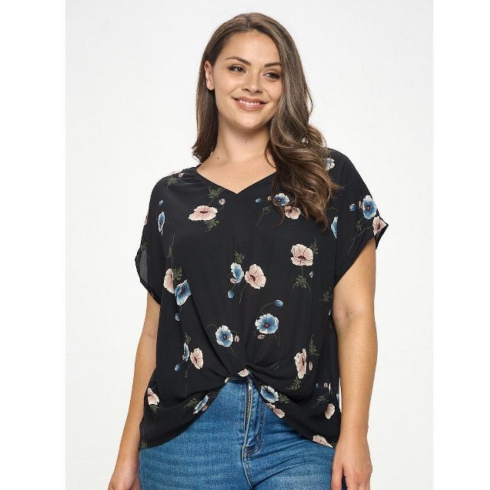 NWT West K XL Women’s Allure front knot blouse